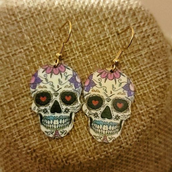 Colorful Printed Skull Earrings New - Picture 1 of 4